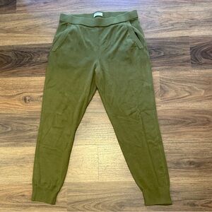 Babaton Khaki Green Lounge Pants Womens Size L with minor pilling